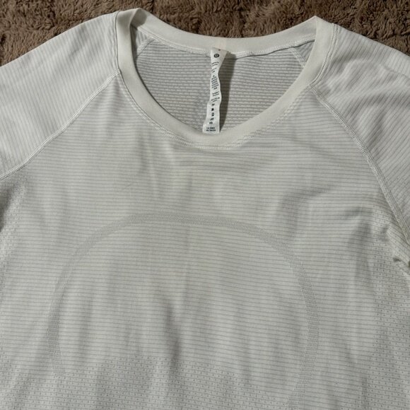 EXCELLENT Lululemon Swiftly Tech Long Sleeve Top Running Shirt 2.0 White 8 - Picture 3 of 8